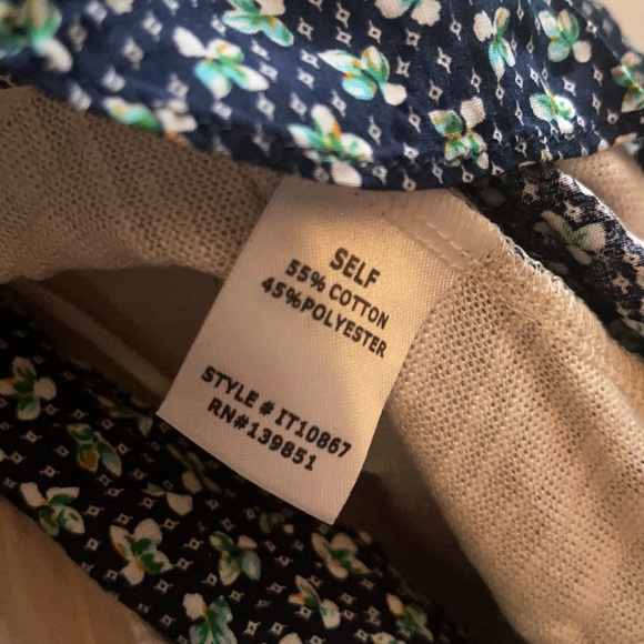 🦋4/$25 Sleeveless V-Neck Tunic Various Sizes Available - Picture 14 of 15